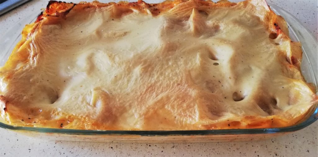 lasagne végétalienne sortie du four