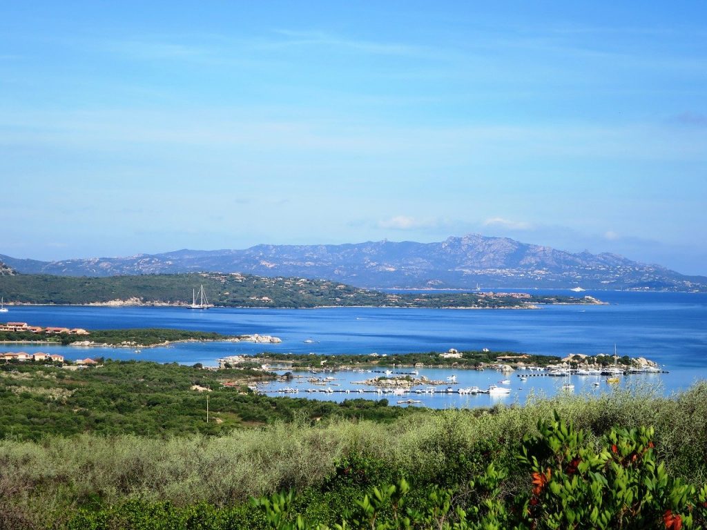 la costa smeralda célèbre en sardaigne