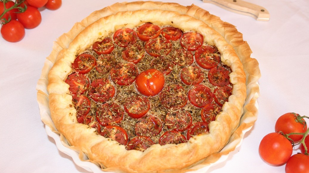 Tarte à la moutarde et aux tomates cerises