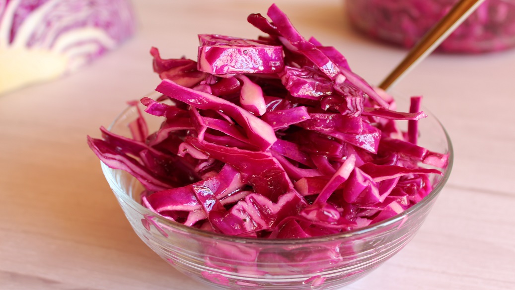 Salade de chou rouge mariné au vinaigre