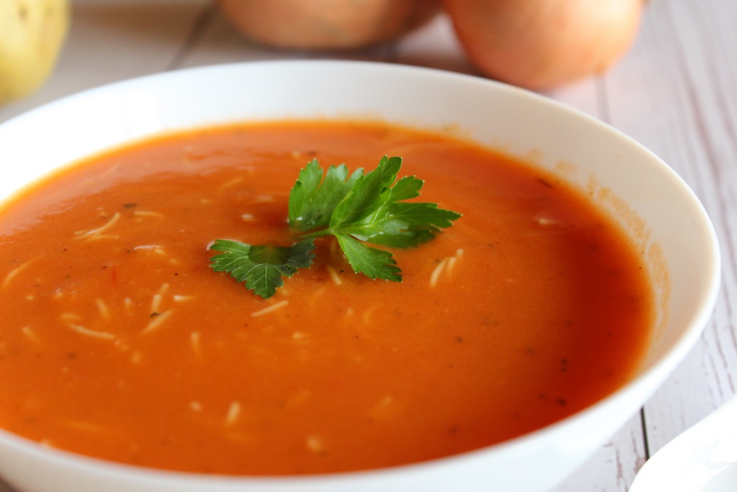 Velouté de tomates aux vermicelles — Recette de soupe — Alexia Tiga