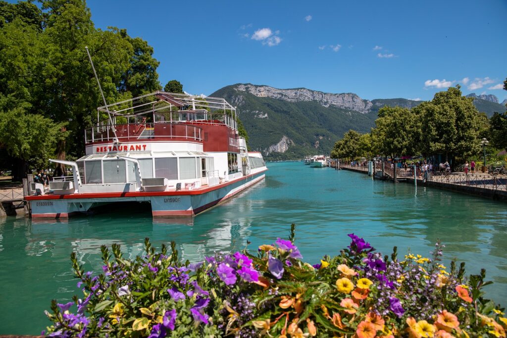 visiter Annecy à vélo