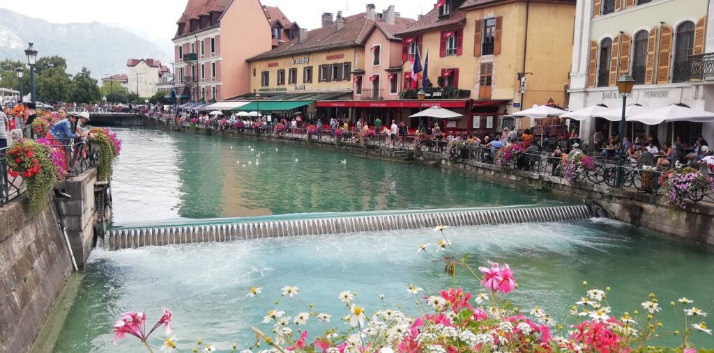 visiter Annecy à vélo