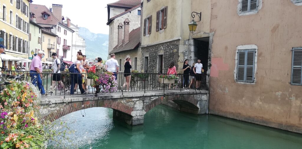 visiter Annecy à vélo