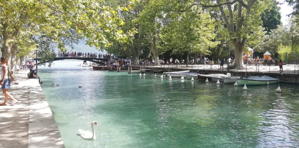 visiter Annecy à vélo